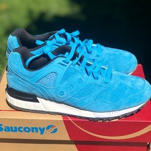 Men’s Blue Saucony Grid
